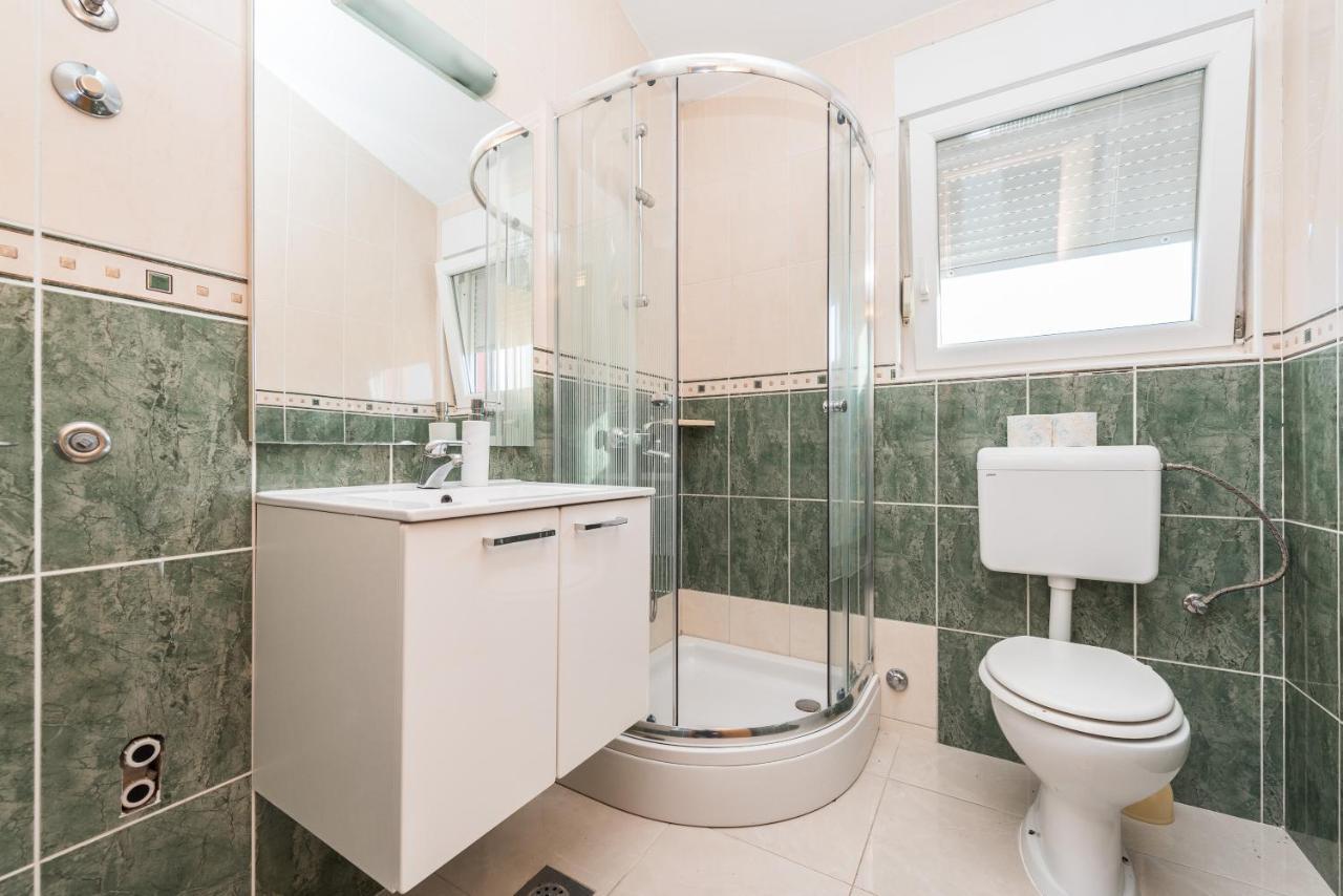 Apartments Danijela 2 Sukošan エクステリア 写真